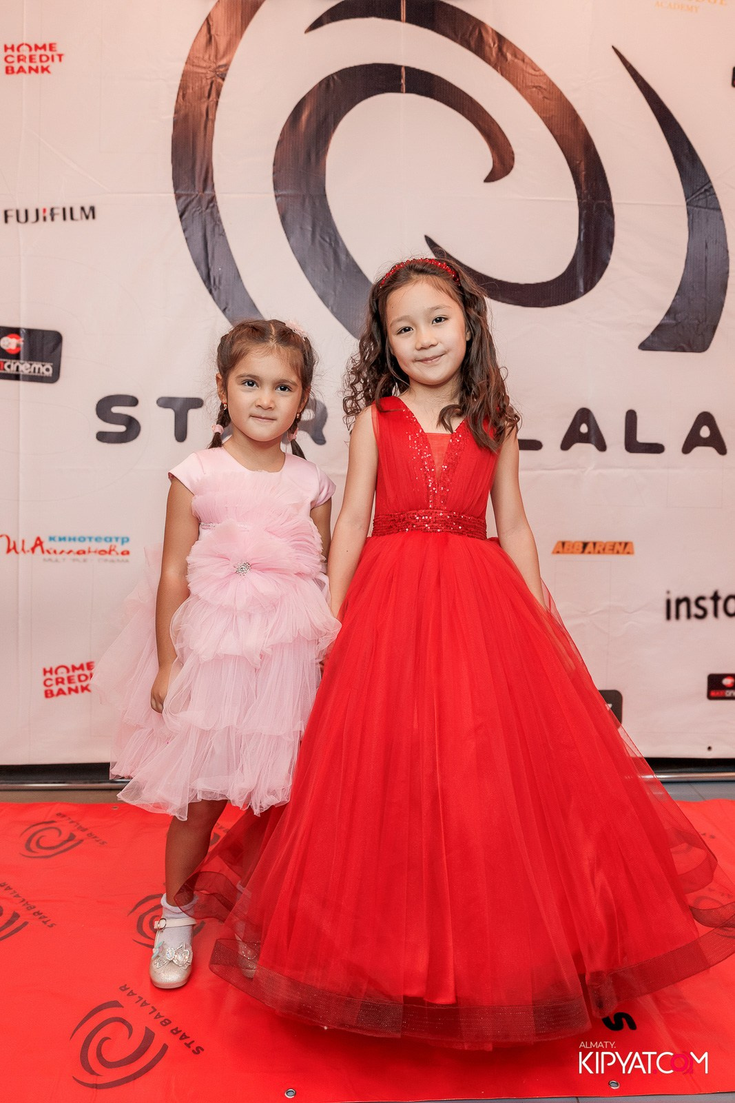 ПРЕЗЕНТАЦИЯ 10 ГРУППЫ КИНОПРОЕКТА STARBALALAR. КИПЯТКОМ АЛМАТЫ!