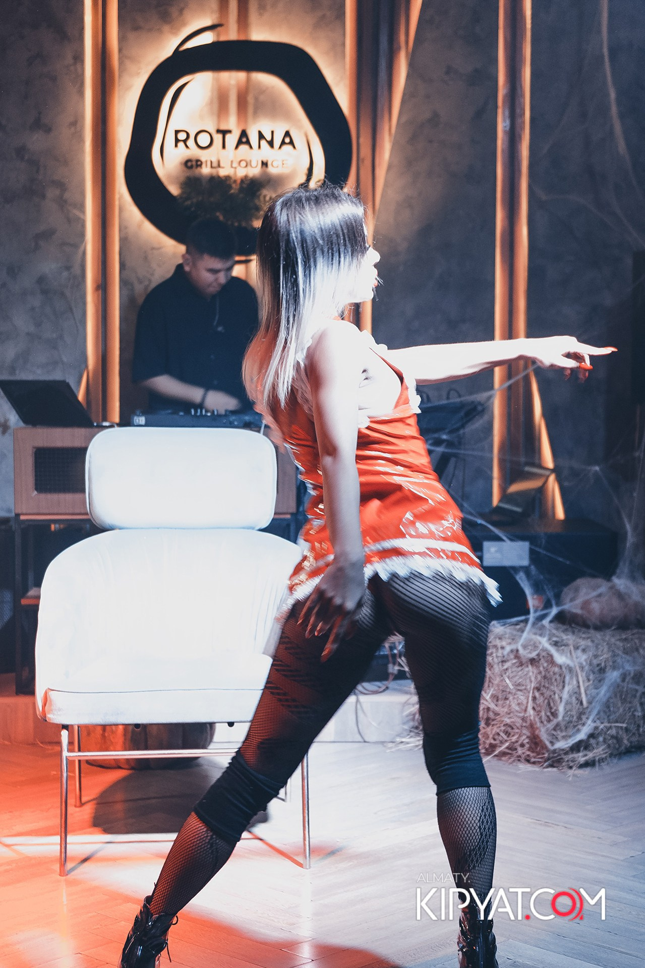 ROTANA GRILL LOUNGE. КИПЯТКОМ АЛМАТЫ!