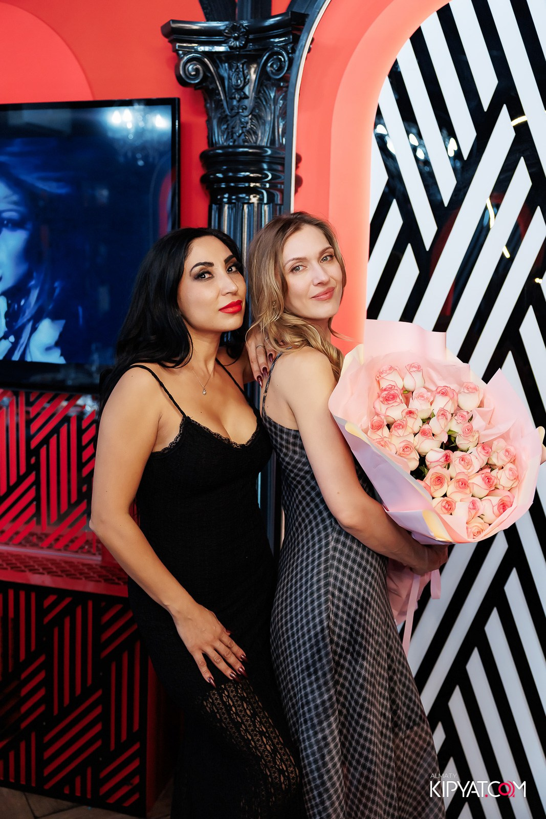 ЗАЯ, НА БИС. КИПЯТКОМ АЛМАТЫ!