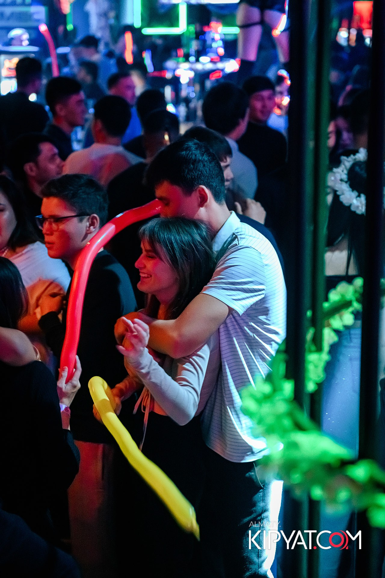 Uyat Emes Ваr. КИПЯТКОМ АЛМАТЫ! Фотосъемка мероприятий в Алматы