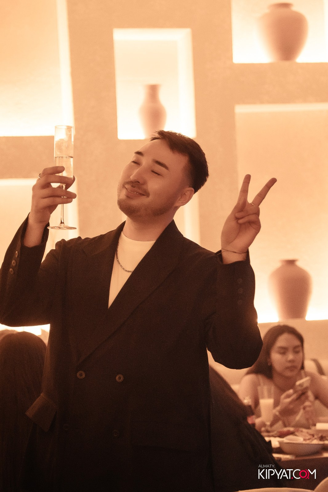 BAY RESTAURANT & BAR. КИПЯТКОМ АЛМАТЫ!