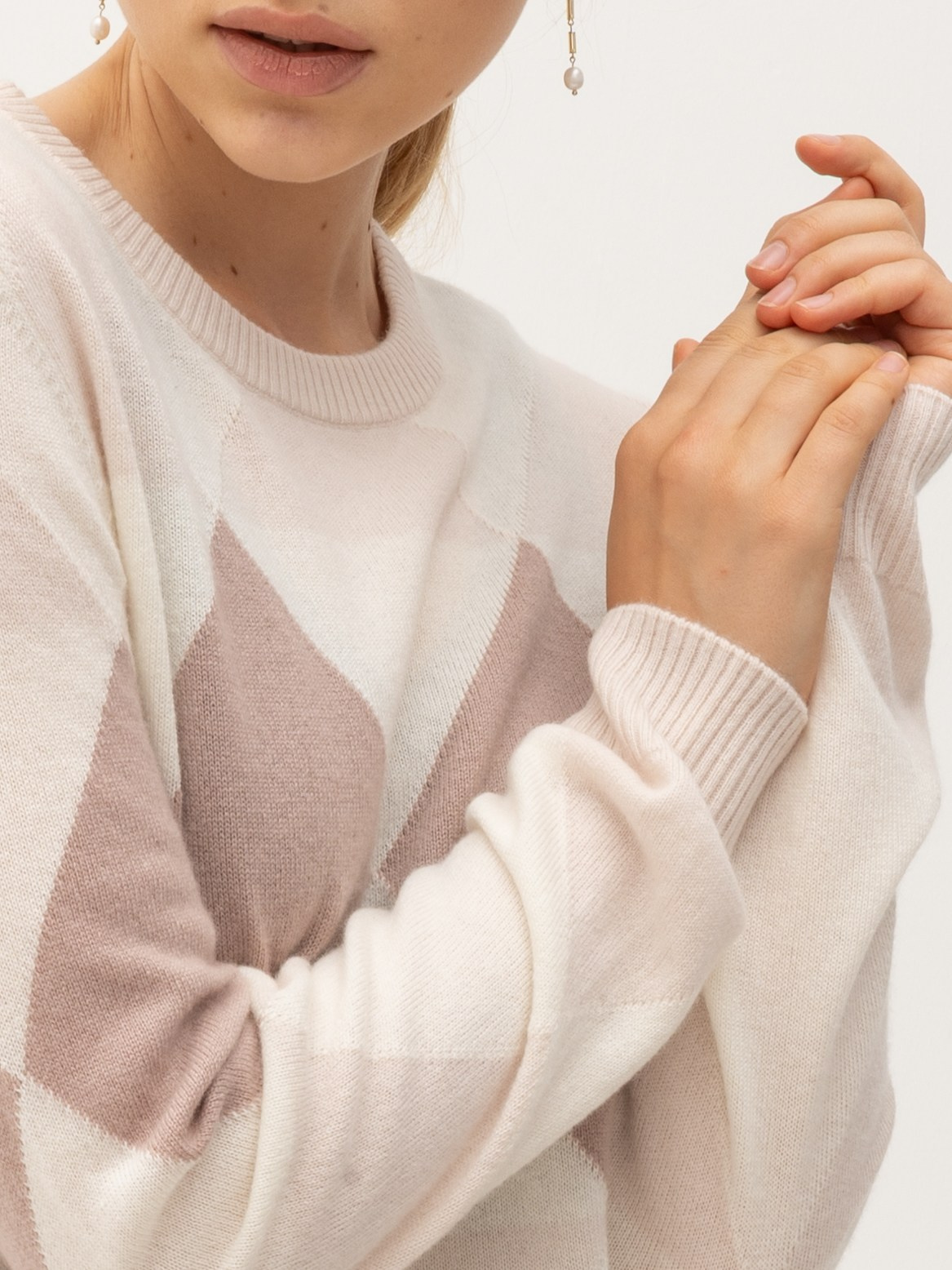 Каталог Лаура. Portfolio ideai-studio