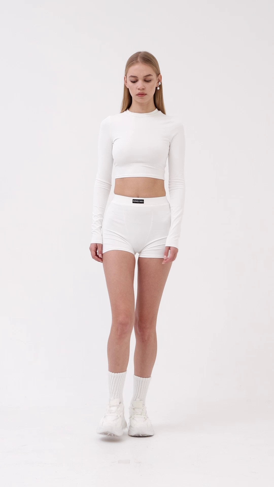 Влада. Стрит съемки для маркетплейсов в Сочи | ИИ контент | fashionprod