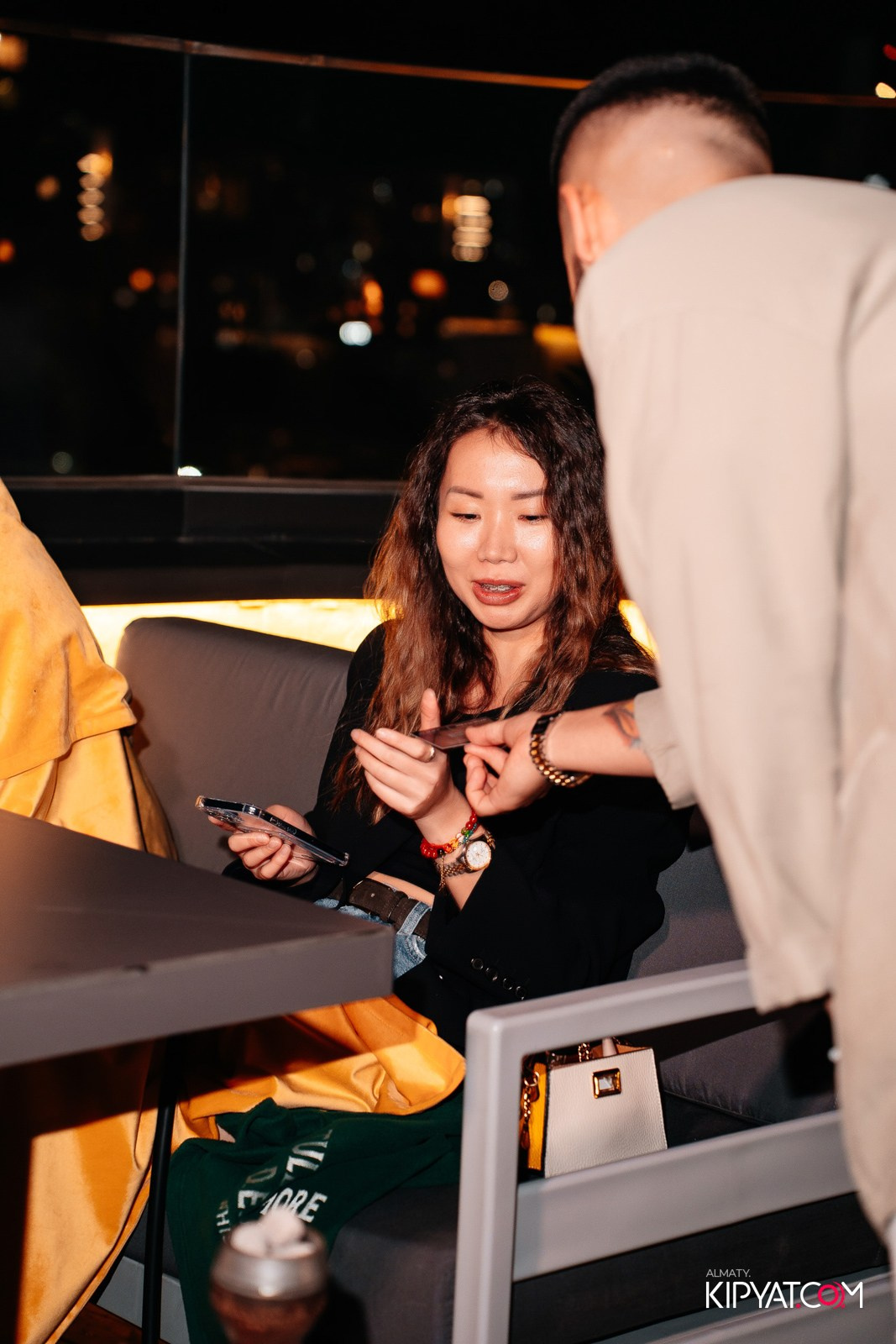 ОФИЦИАЛЬНОЕ ОТКРЫТИЕ ЛЕТНЕЙ ТЕРРАСЫ «TO THE MOON LOUNGE & HOOKAH». КИПЯТКОМ АЛМАТЫ!