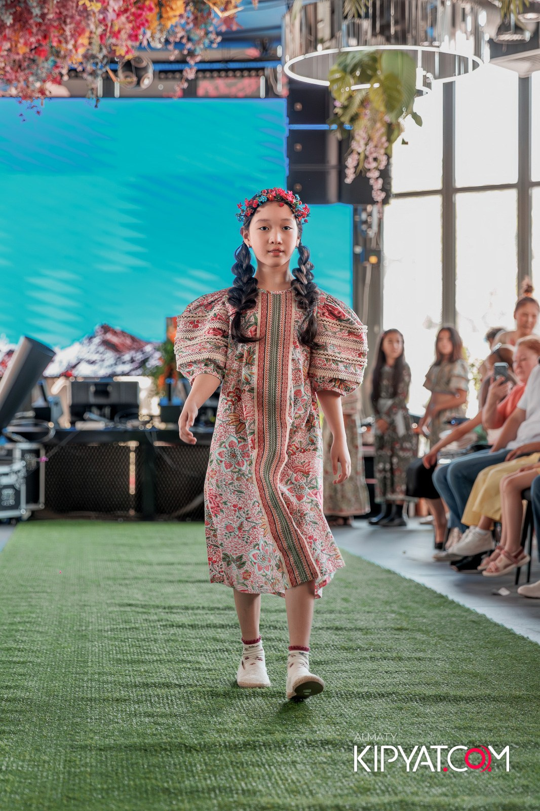 PROM KIDS FASHION SHOW. КИПЯТКОМ АЛМАТЫ!