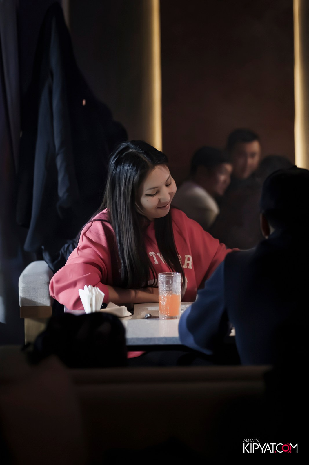 ДЕНЬ ФИНАНСИСТА В SHISHA RESTOBAR. КИПЯТКОМ АЛМАТЫ!