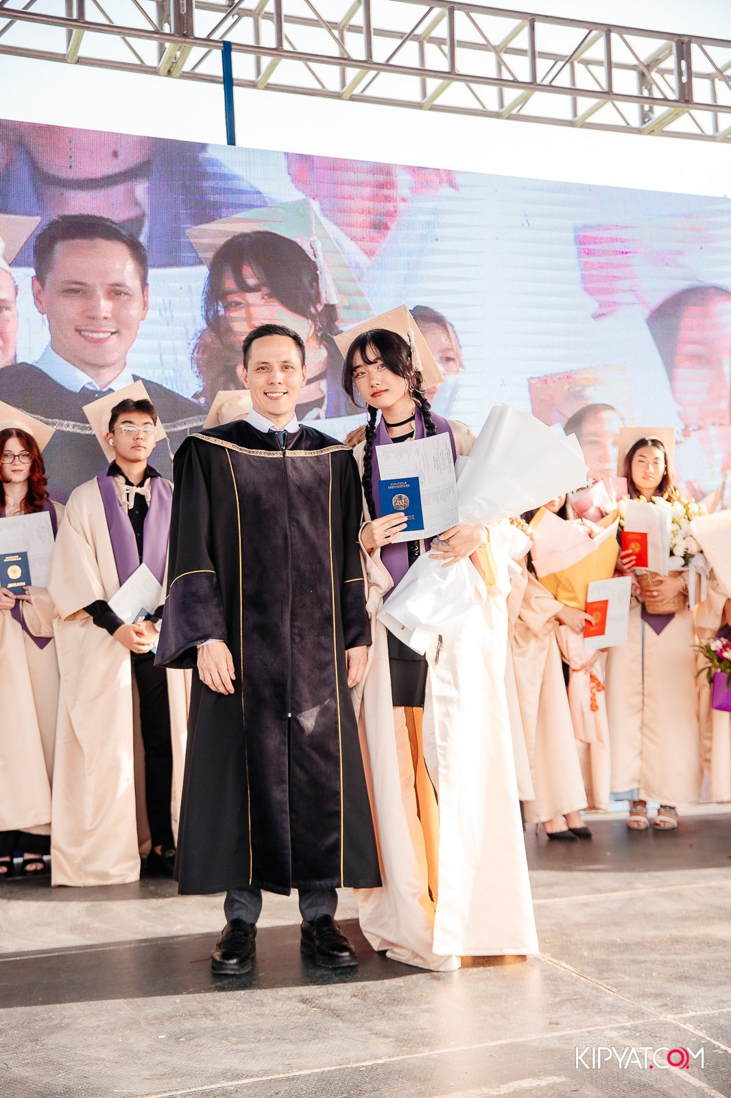 ВРУЧЕНИЕ ДИПЛОМОВ — НАРХОЗ КОЛЛЕДЖ. Part 3. КИПЯТКОМ АЛМАТЫ!