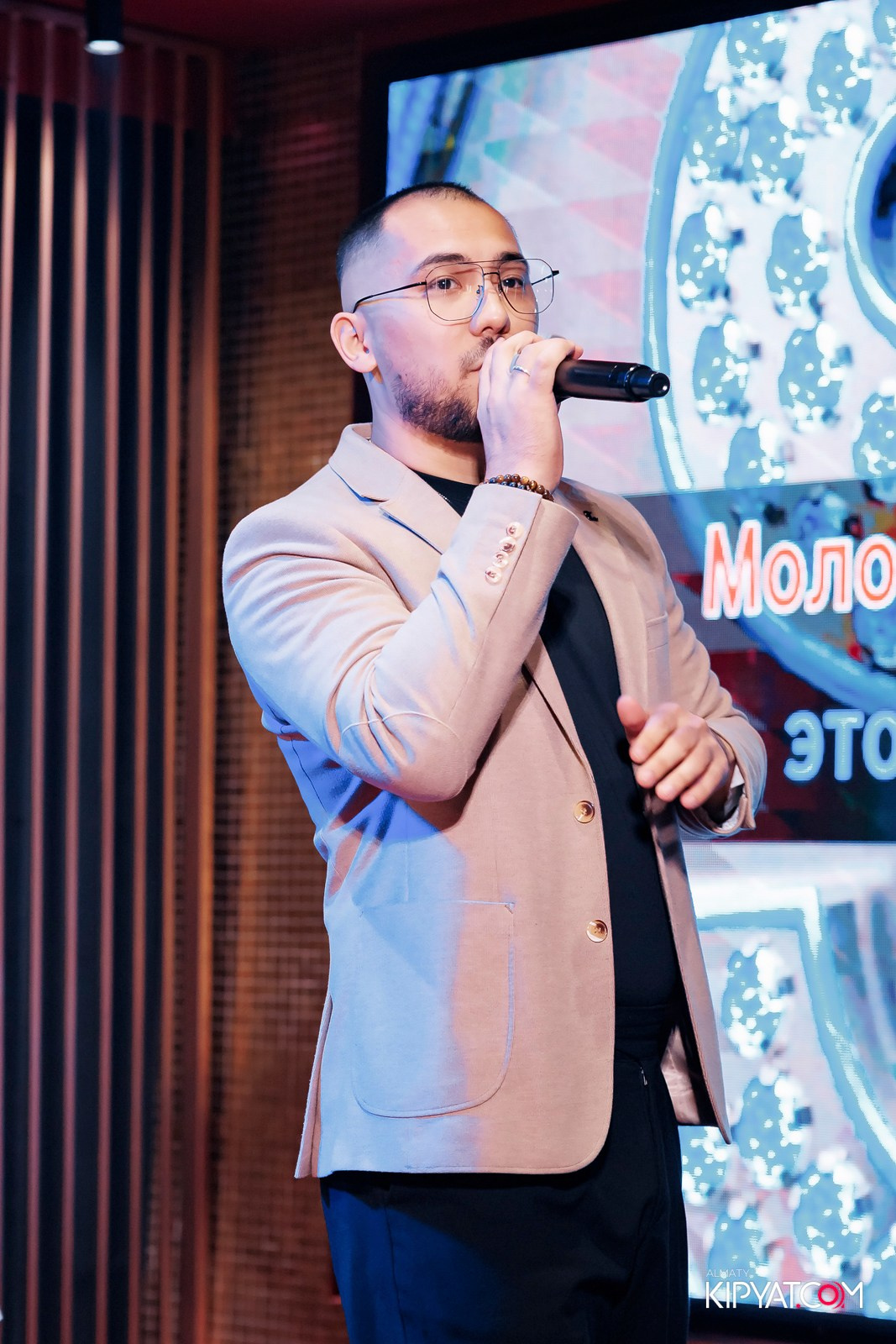 ЗАЯ, НА БИС. КИПЯТКОМ АЛМАТЫ!