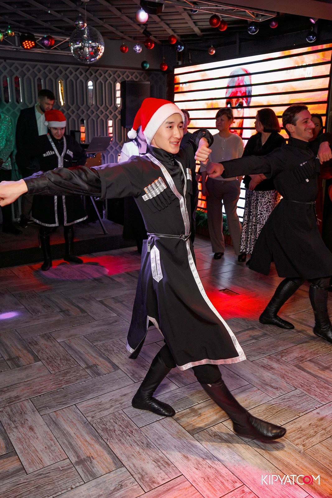 РЕСТОРАН КУРДЮК. КИПЯТКОМ АЛМАТЫ!