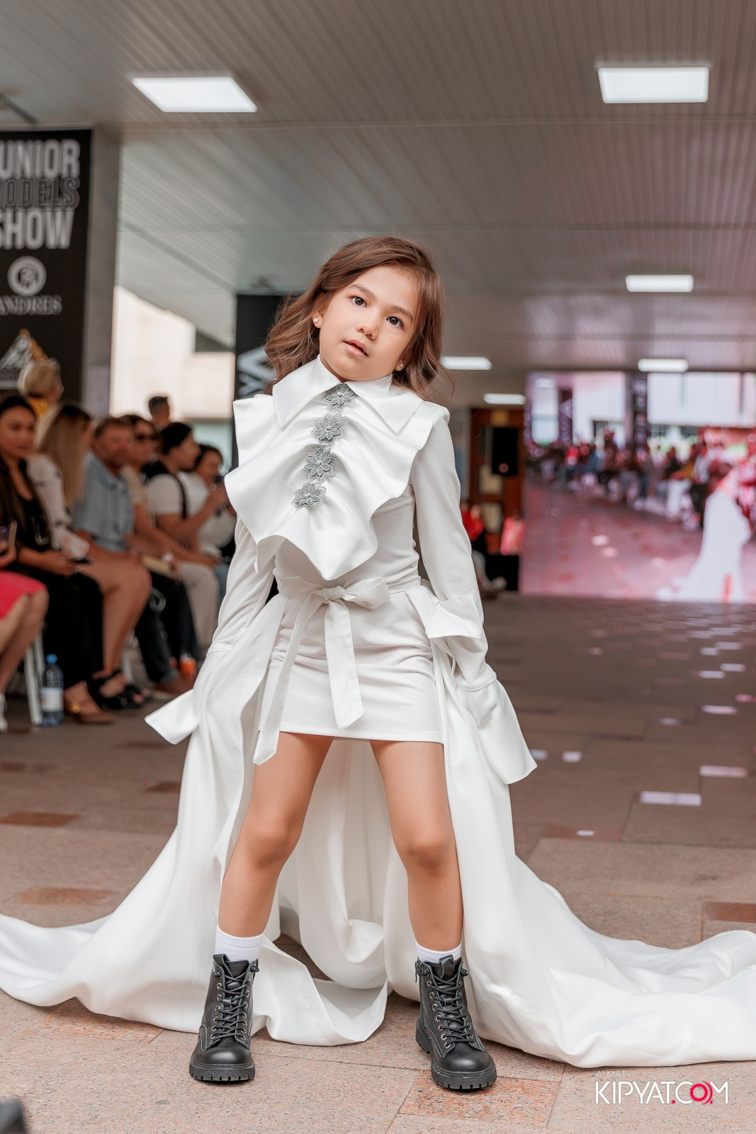 JUNIOR FASHION SHOW. КИПЯТКОМ АЛМАТЫ!