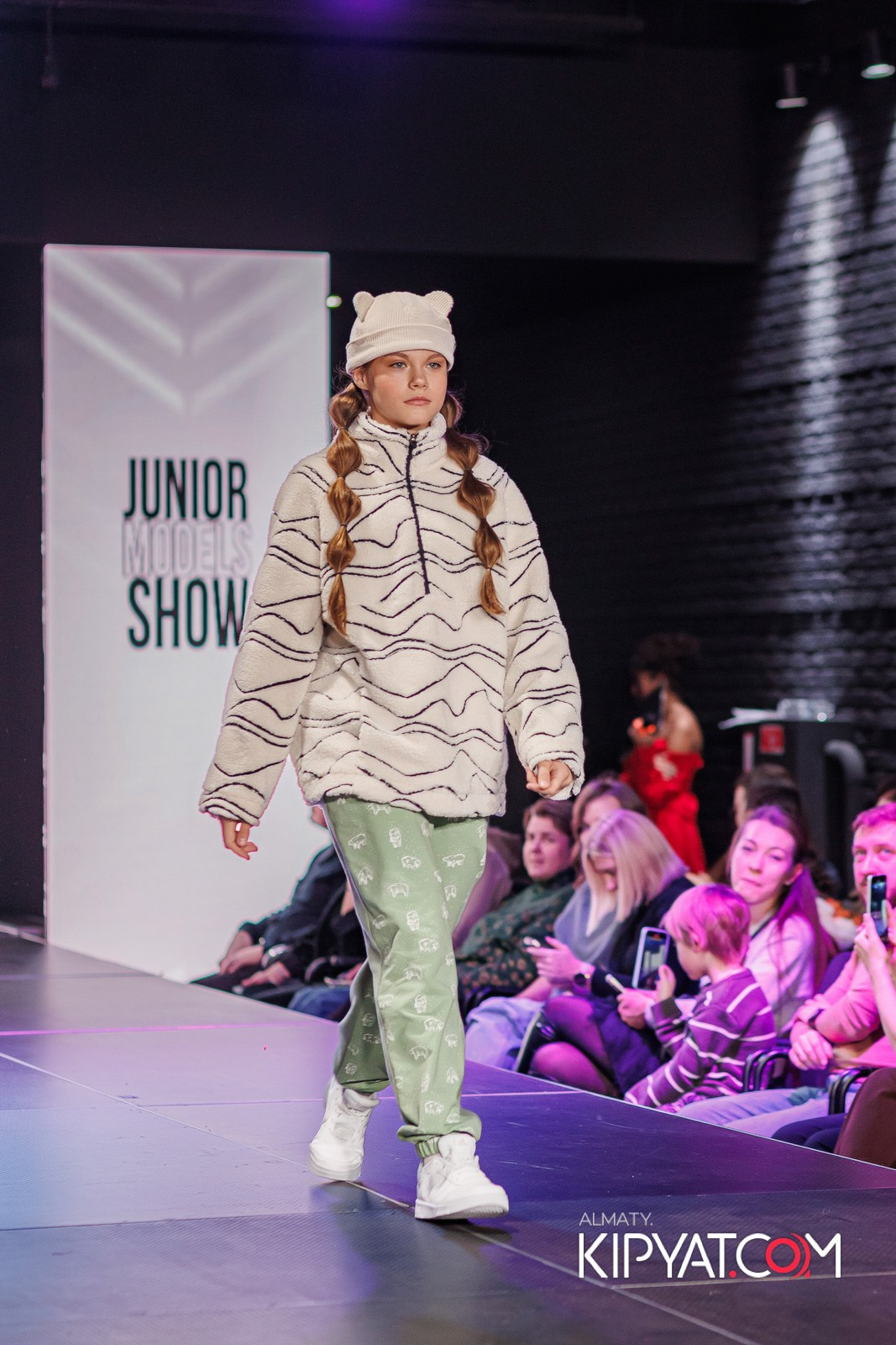 JUNIOR MODELS SHOW В РАМКАХ БЛАГОТВОРИТЕЛЬНОГО ПРОЕКТА МОДА ЗА СЧАСТЬЕ ДЕТЕЙ. КИПЯТКОМ АЛМАТЫ!