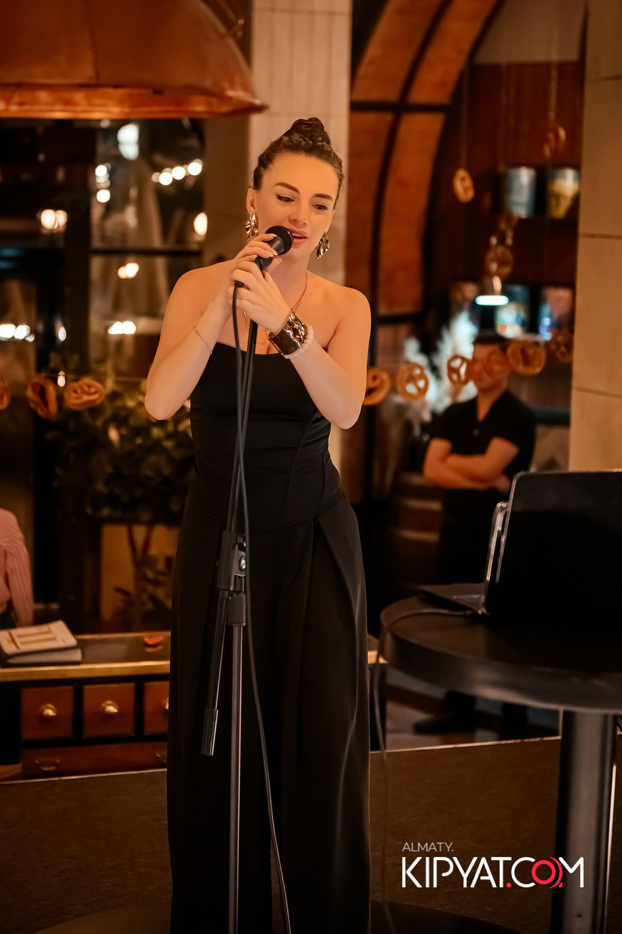 ЖИГУЛИ БАР. КИПЯТКОМ АЛМАТЫ!