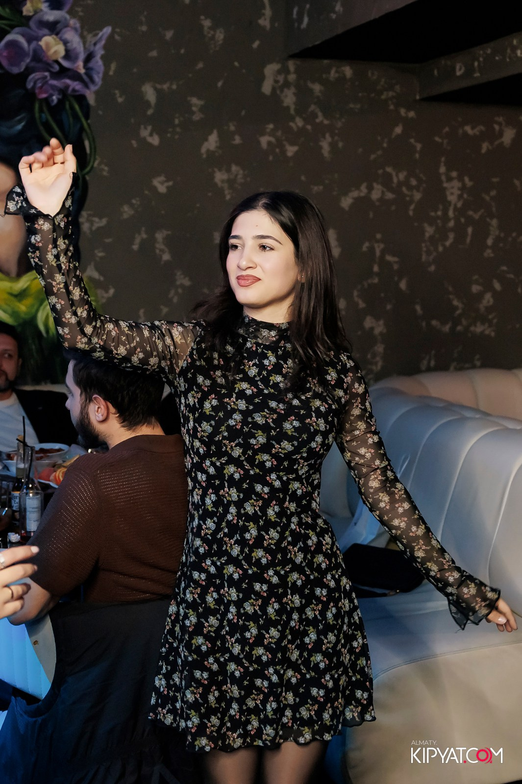 МУЗЫКАЛЬНОЕ ЛОТО В HIT RETRO. КИПЯТКОМ АЛМАТЫ! Фотосъемка мероприятий в Алматы