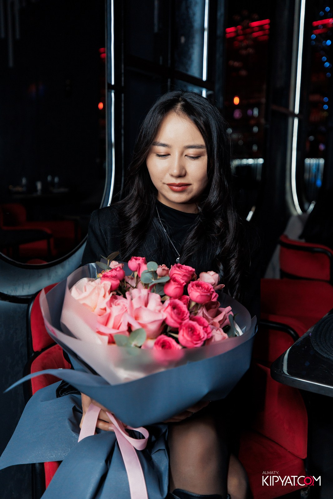 FRIENDS BAR & TERRACE. КИПЯТКОМ АЛМАТЫ!