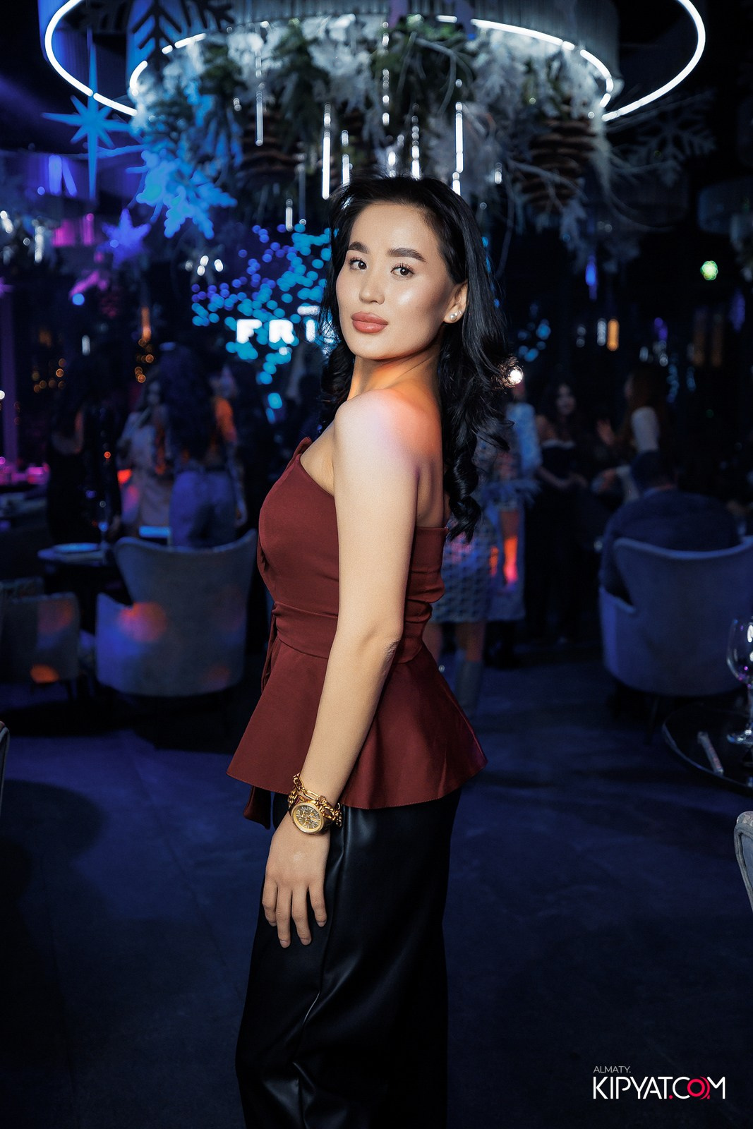 FRIENDS BAR & TERRACE. КИПЯТКОМ АЛМАТЫ!