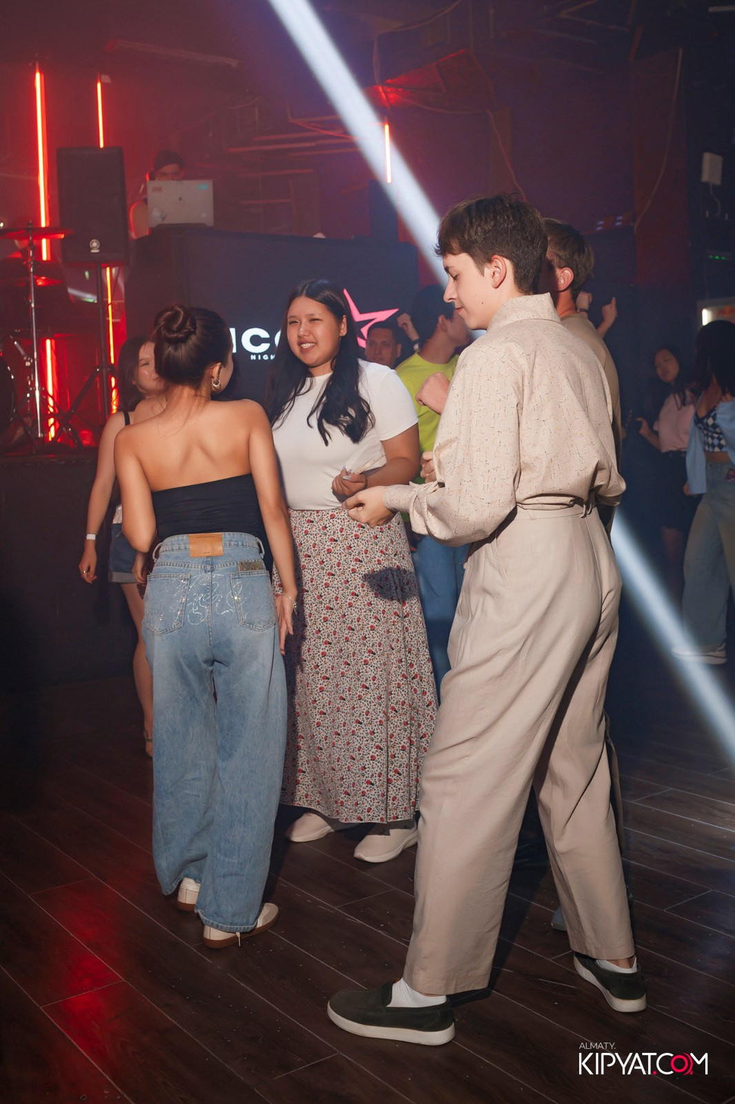 НОЧНОЙ КЛУБ ICON. КИПЯТКОМ АЛМАТЫ!