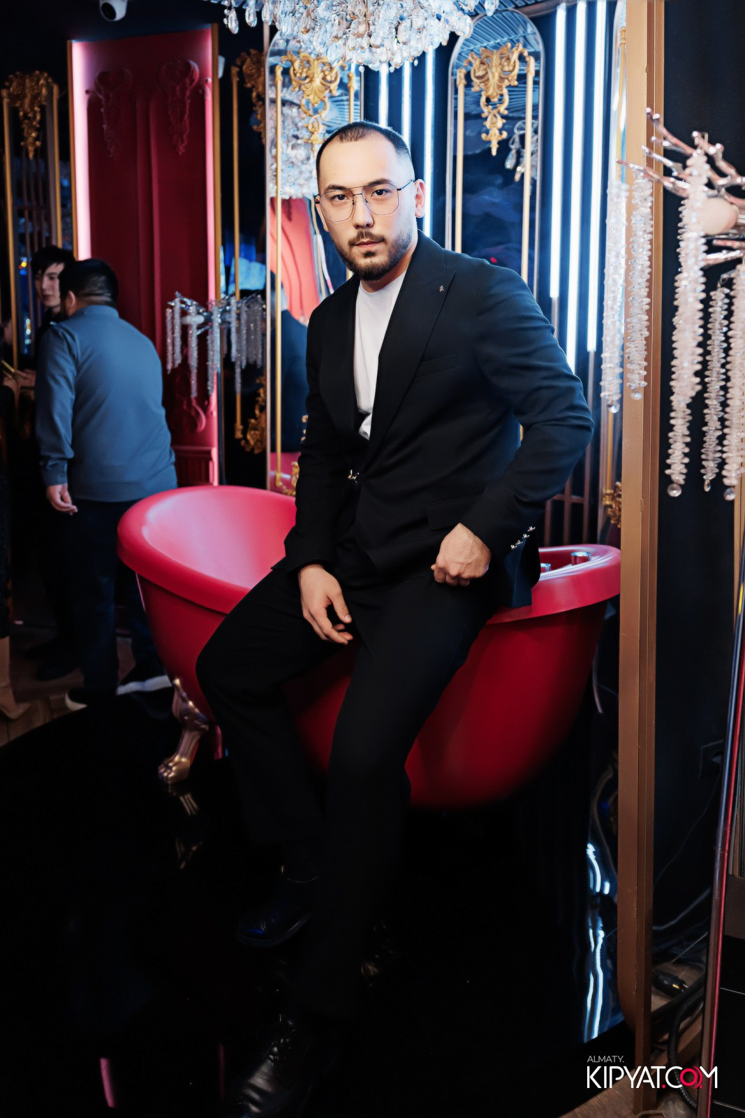 ЗАЯ, НА БИС. КИПЯТКОМ АЛМАТЫ!