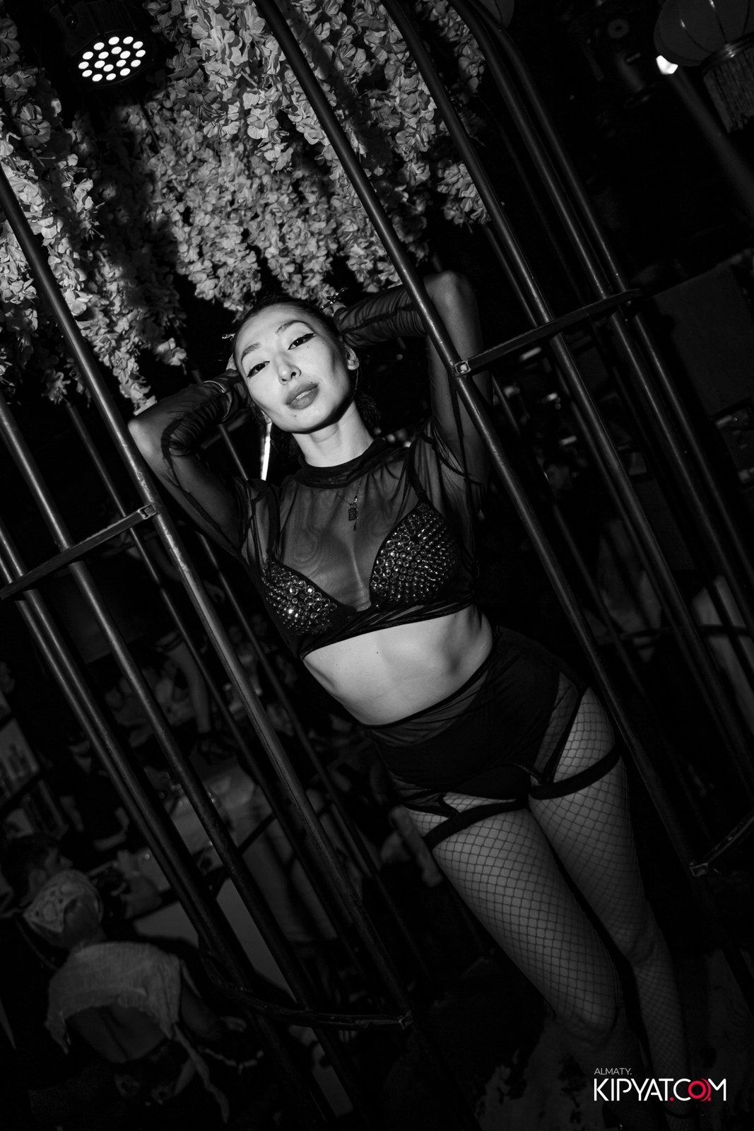 UYAT EMES BAR. КИПЯТКОМ АЛМАТЫ!