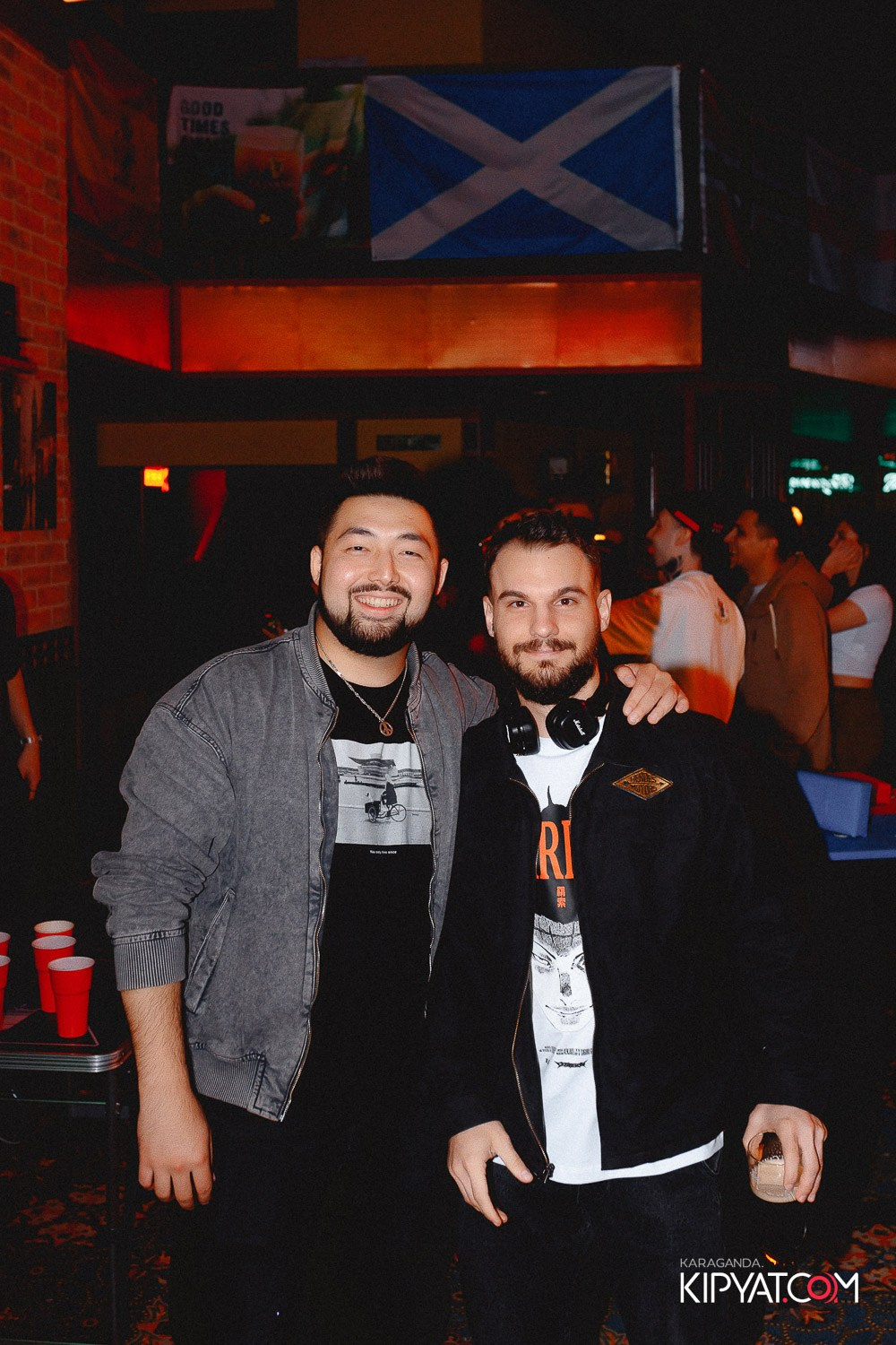 Harat's Irish Pub. Кипятком Караганда