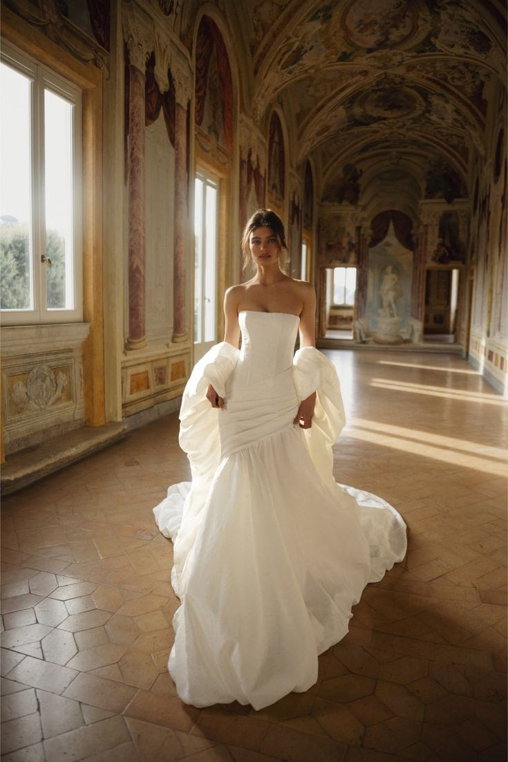 Образ невесты. Платье, макияж и укладка. Валеева Виктория | Свадебный фотограф в Ростове-на-Дону и Москве