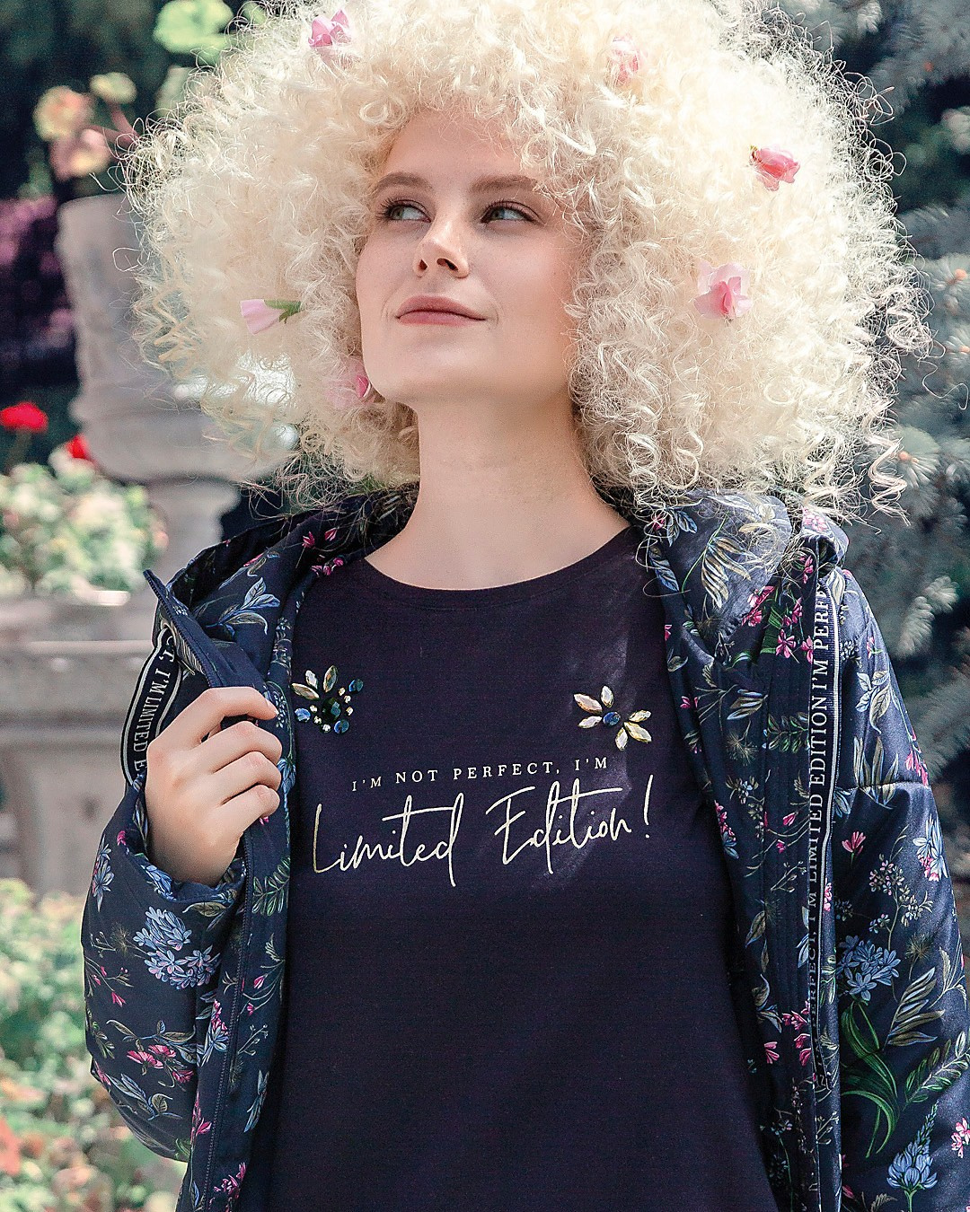 Имиджевая фэшн съемка одежды: кампейн, лукбук, эдиториал, Новосибирск. Съемка фото и видео для маркетплейсов Вайлдберриз, Озон в Новосибирске