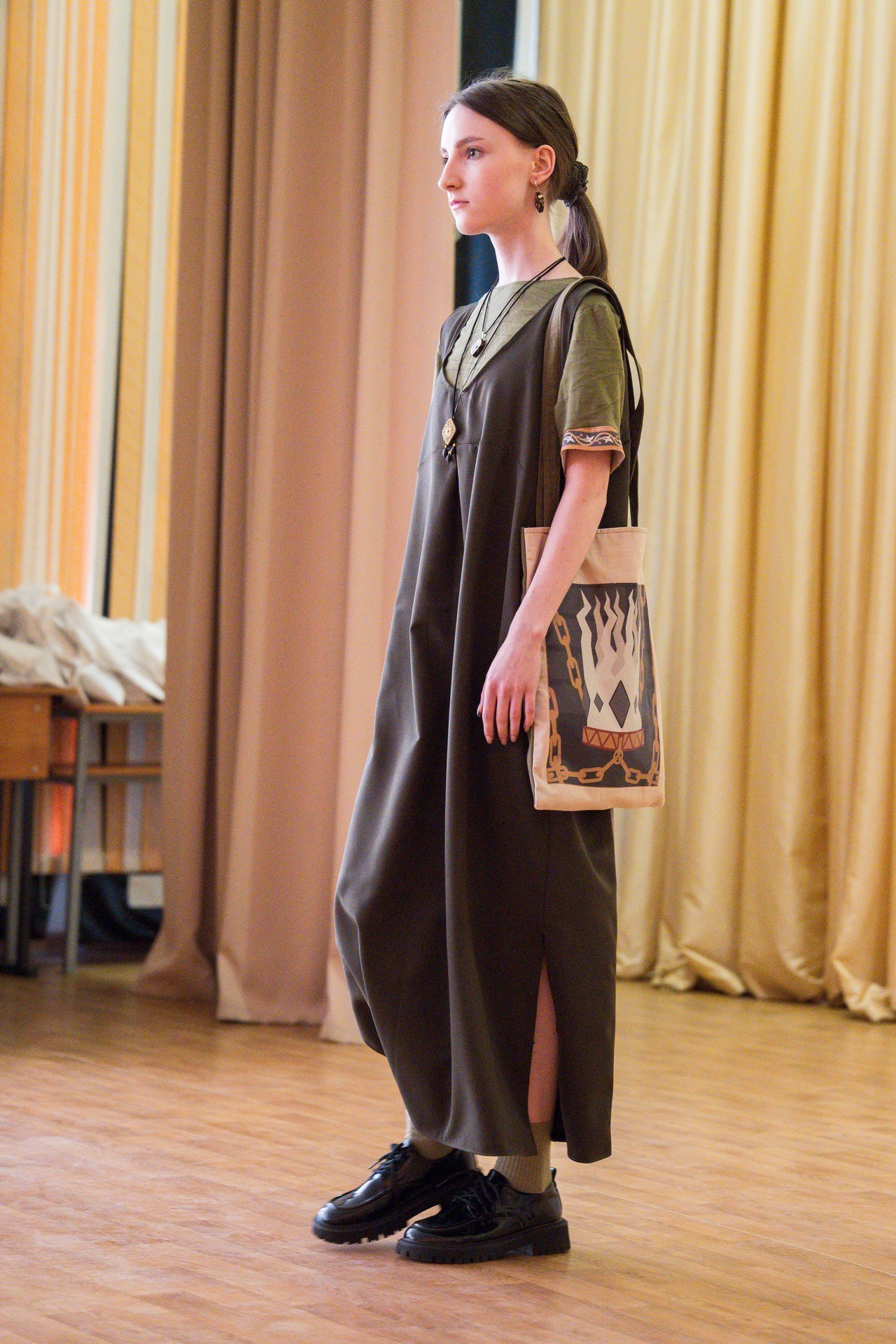 Царскосельский кутюрье. Репортажная съёмка в Санкт-Петербурге, Константин Петров