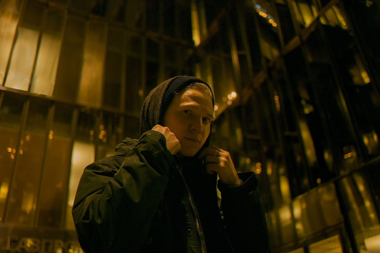 It's a Man's Man's Man's World. 2010- 2025. Фотограф Cyberkyrie