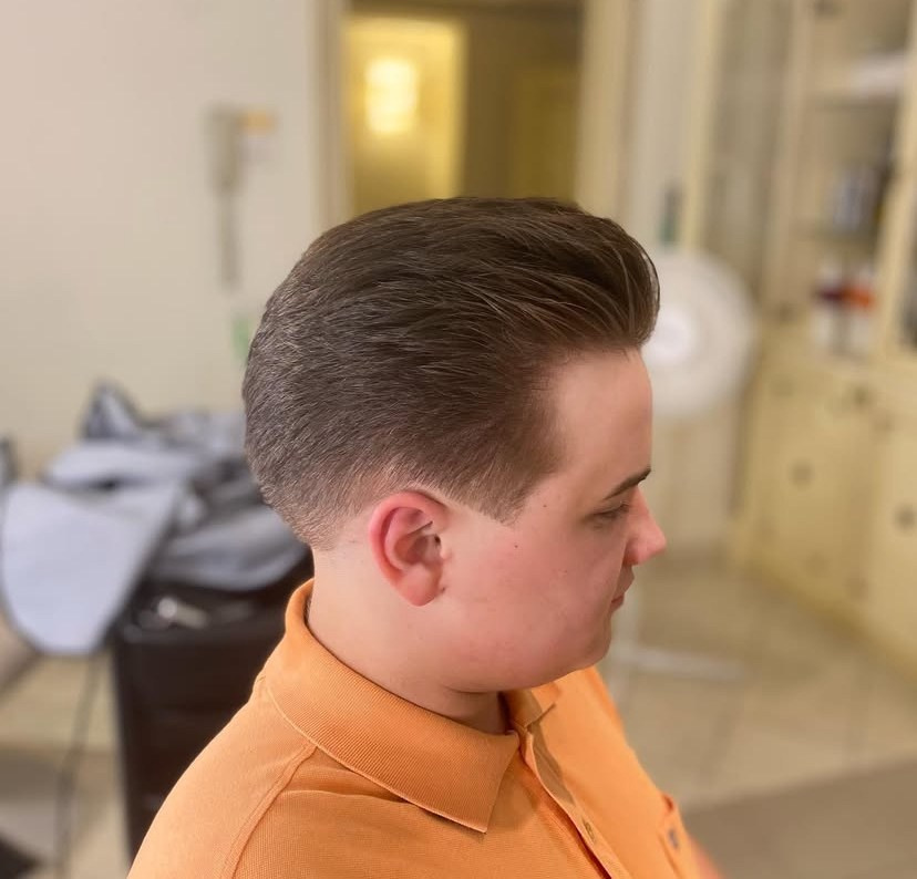 Анна Бекасова мужская стрижка