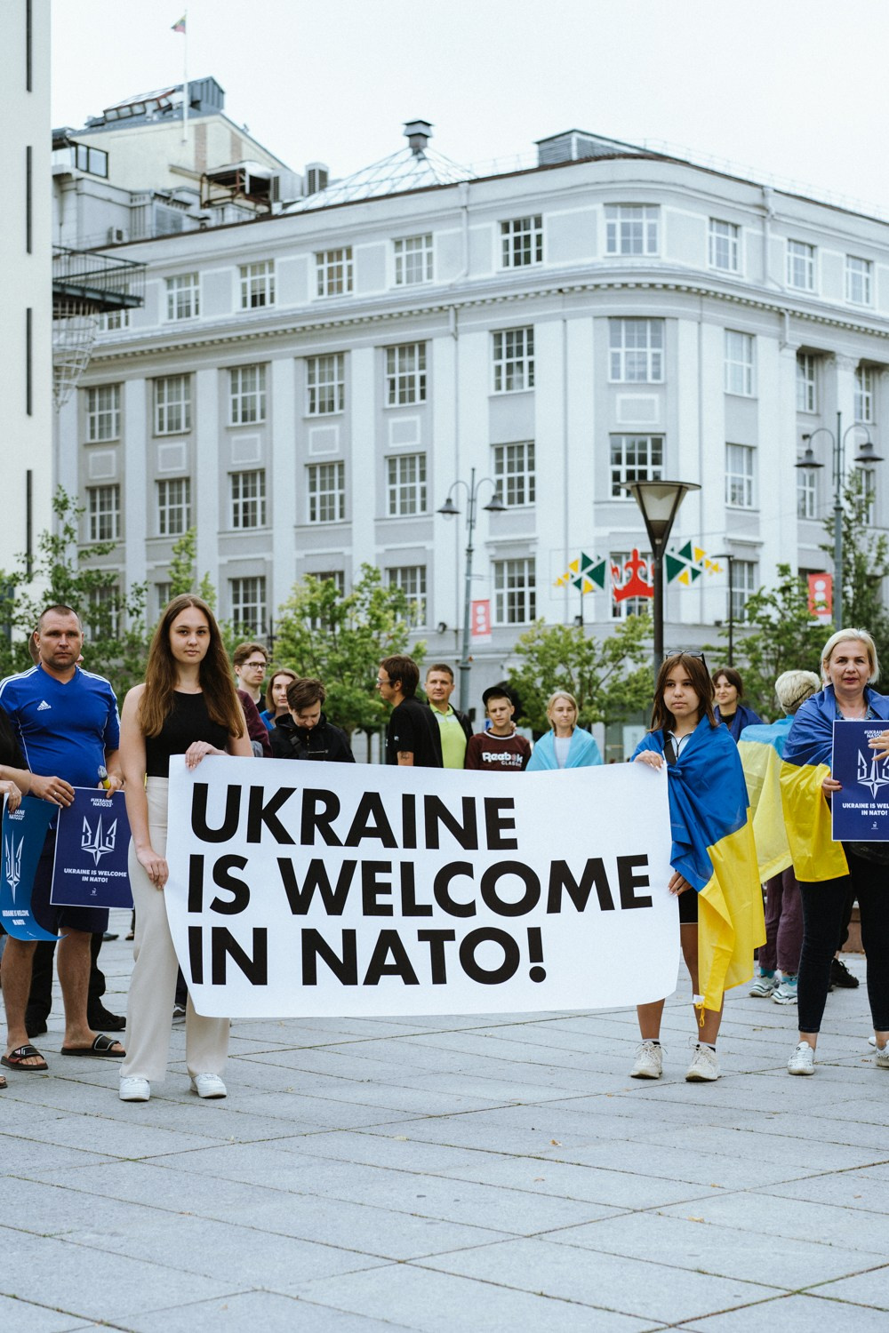Ukraine — NATO. Photographer in Vilnius