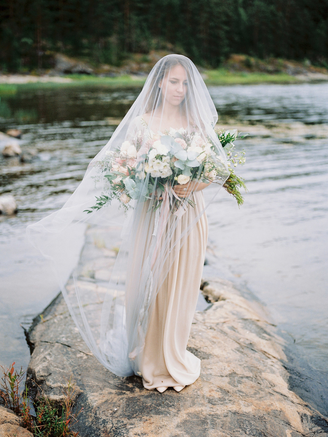 Wild clifs. Свадебный Fine Art фотограф в Санкт-Петербурге