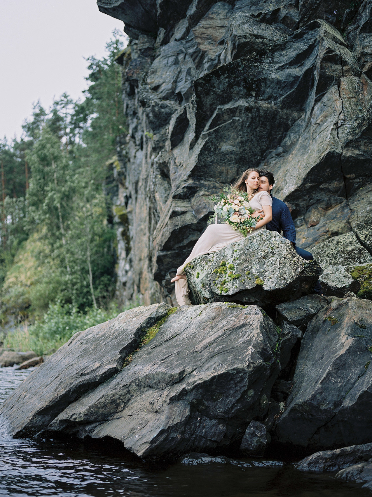 Wild clifs. Свадебный Fine Art фотограф в Санкт-Петербурге