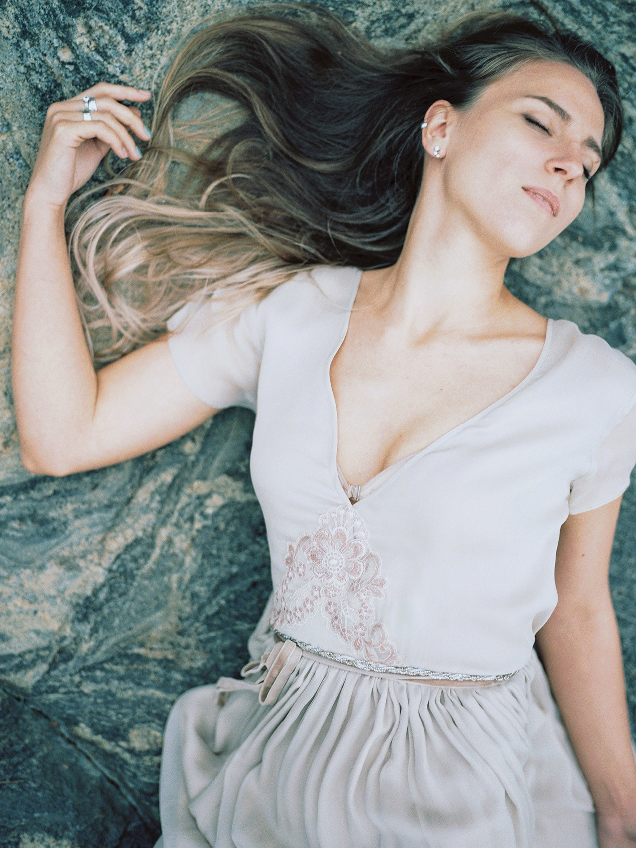 Wild clifs. Свадебный Fine Art фотограф в Санкт-Петербурге