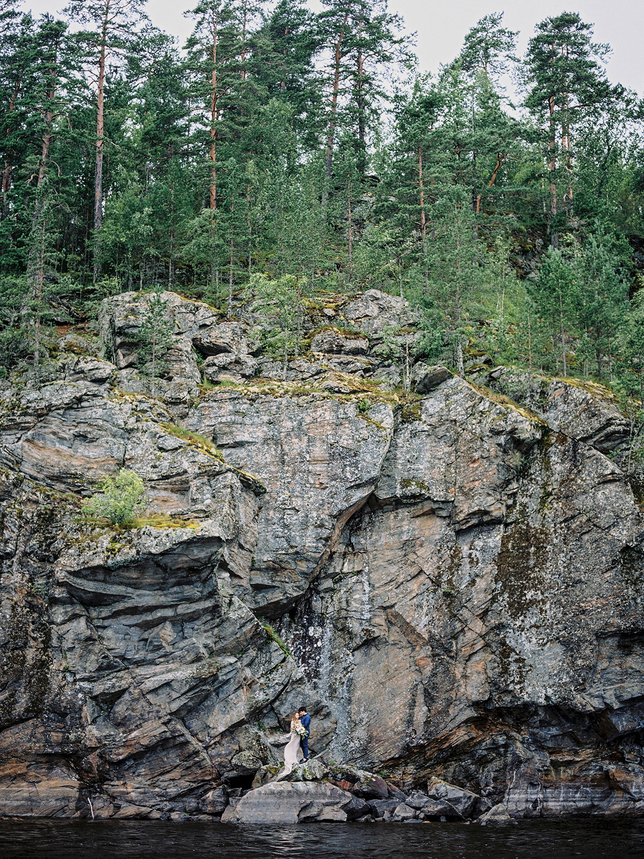 Wild clifs. Свадебный Fine Art фотограф в Санкт-Петербурге