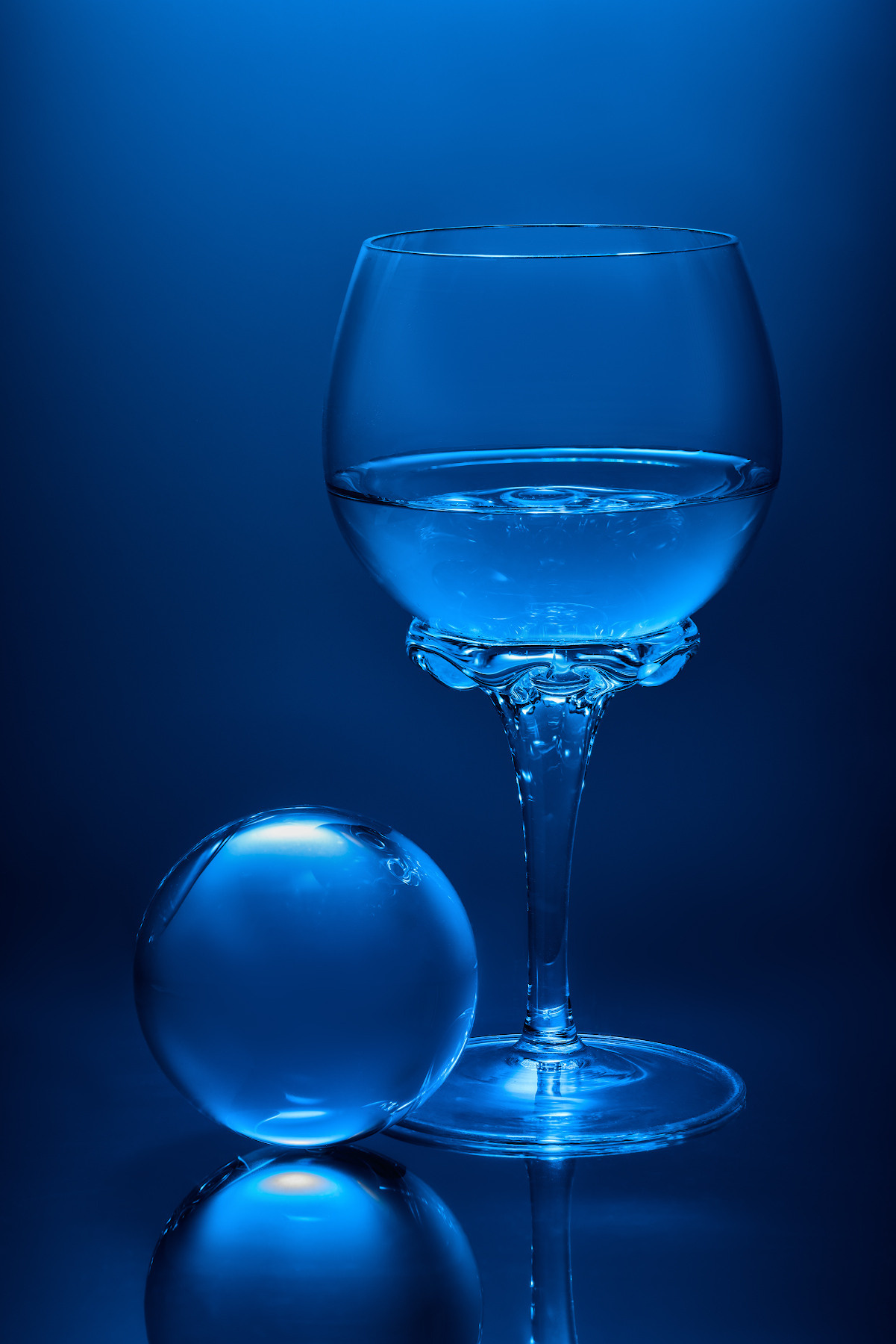 Художественный натюрморты, авторский стиль. Устремляясь ввысь… (фото от автора с ником Tom Fincher)