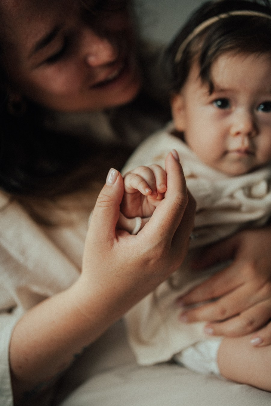 Саша, Катя, Мирослава и бабушка | дома