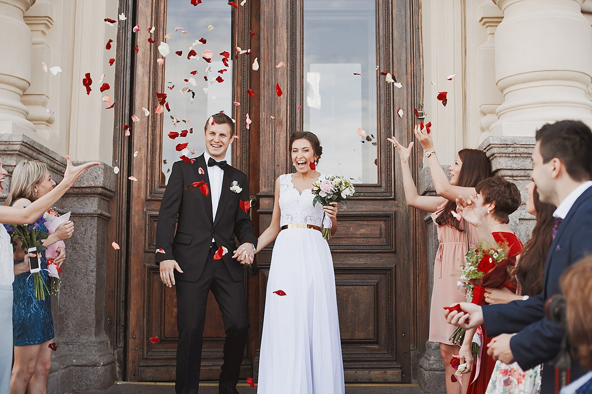 Фотосессия свадебной регистрации, фотограф Денис Шмигирилов, фотограф на свадьбу, свадебная регистрация, свадебные кольца купить, букет невесты магазины, прическа на свадьбу, свадебный визажист, аренда машины на свадьбу