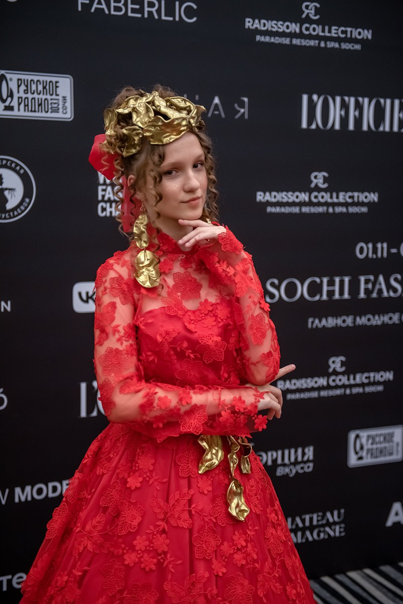 SochiFashionWeek2024 дизайнер Анохина Светлана. Семейный и коммерческий фотограф в Сочи Александр Бодунов