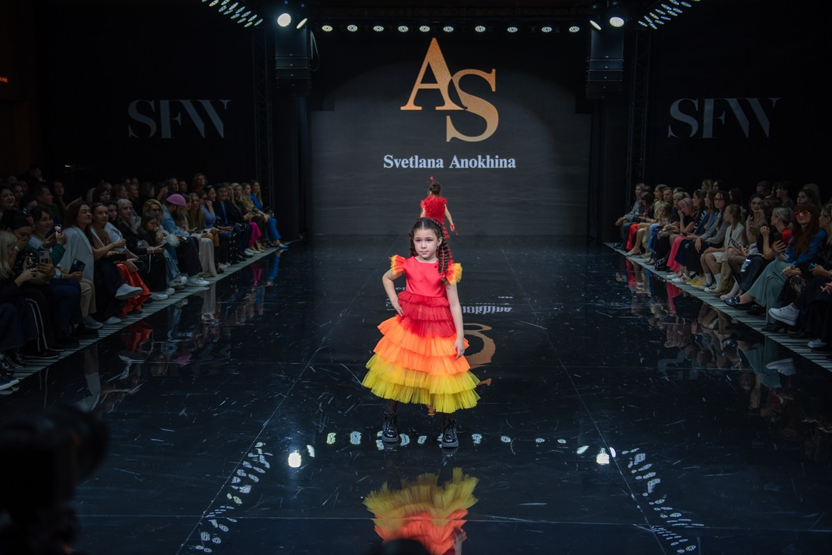 SochiFashionWeek2024 дизайнер Анохина Светлана. Семейный и коммерческий фотограф в Сочи Александр Бодунов