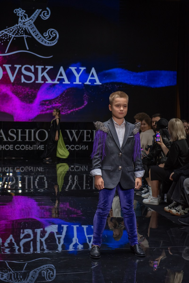 SochiFashionWeek2024 дизайнер Кибовская. Семейный и коммерческий фотограф в Сочи Александр Бодунов