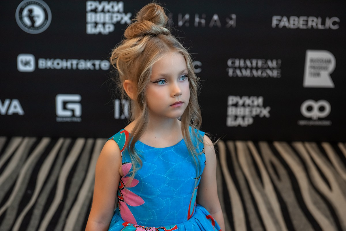 SochiFashionWeek2024 дизайнер Юлия Крылова. Семейный и коммерческий фотограф в Сочи Александр Бодунов