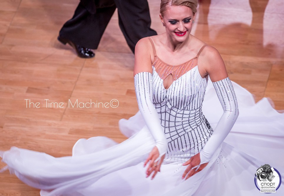 DANCE. Фотограф для маркетплейсов Михаил Бове