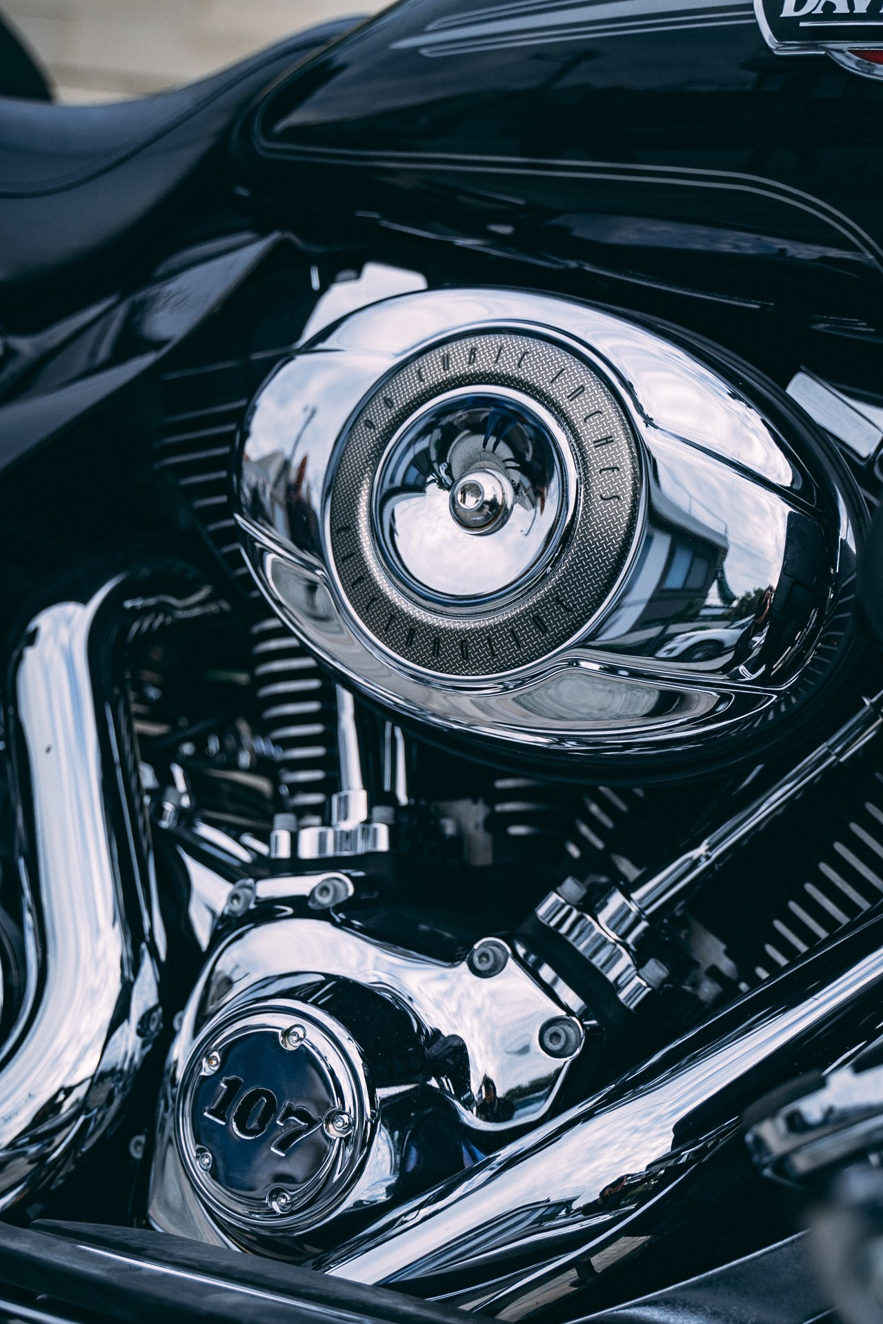 Аренда мотоцикла. Занятия по безопасному управлению мотоциклом Владимир Оллилайнен