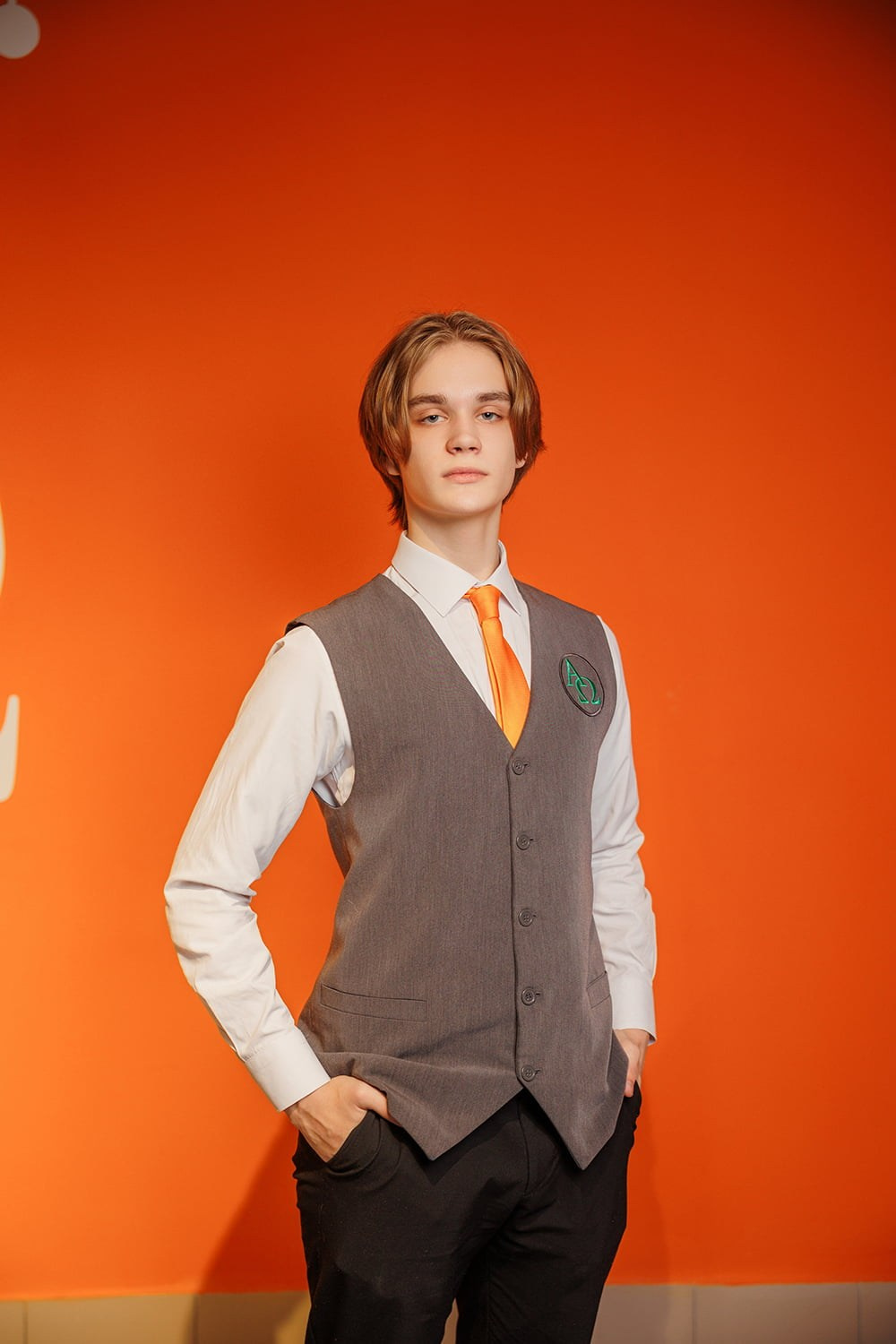 Выпускные альбомы для 9 класса: съёмка в школе и на улице. СИГМА | Студия выпускных альбомов Красноярск