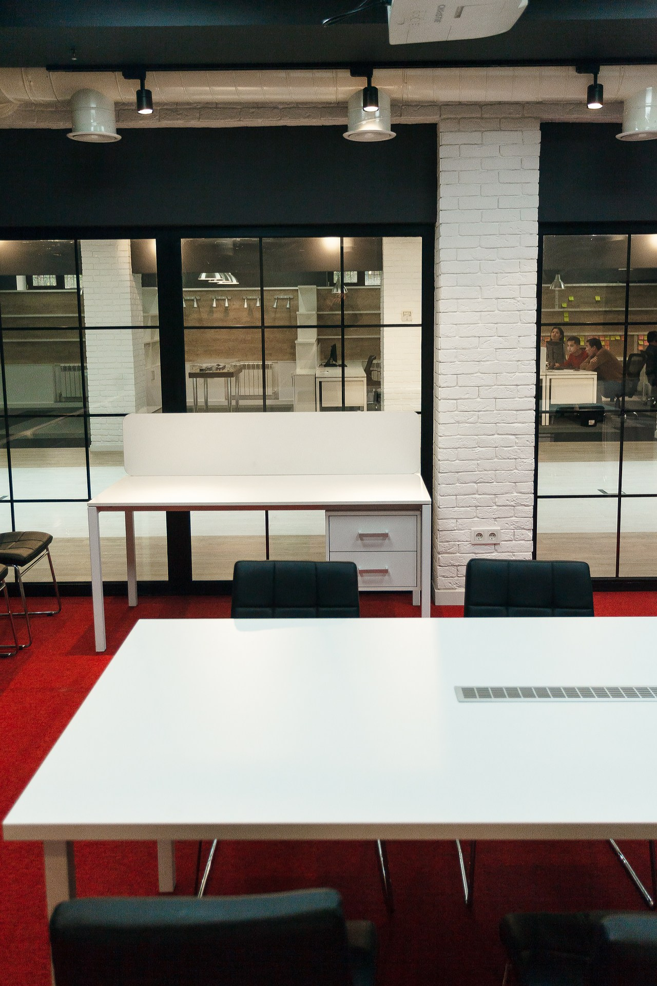 Black and white space. Репортажный фотограф в Алмате Чумаков Георгий