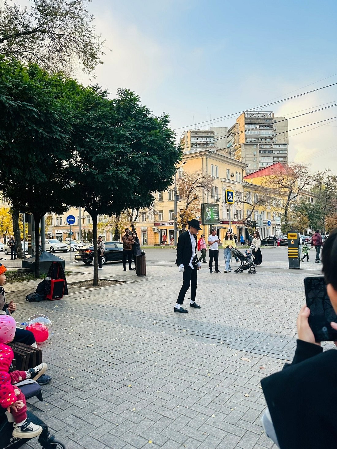 Улица Панфилова в Алматы — главная пешеходная зона города