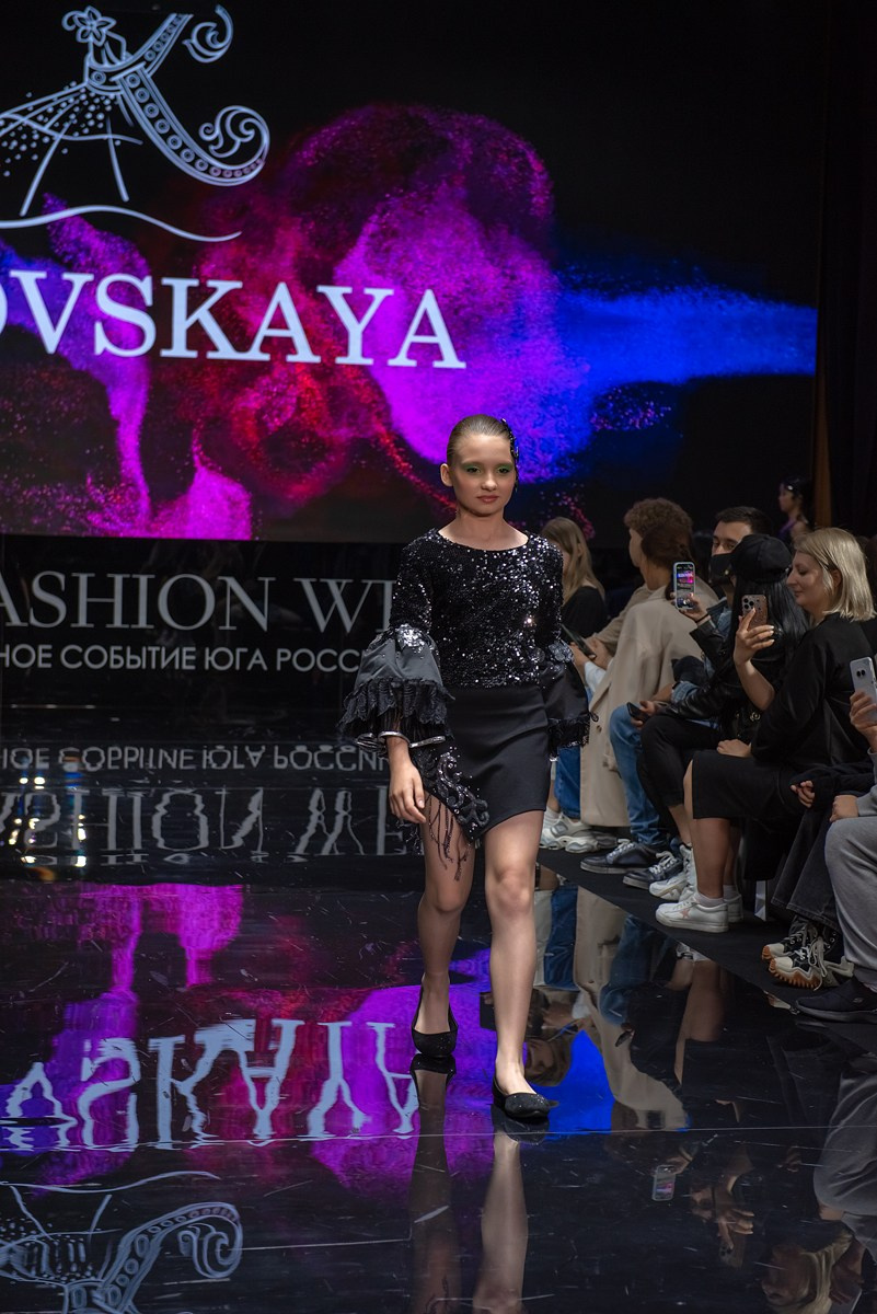 SochiFashionWeek2024 дизайнер Кибовская. Семейный и коммерческий фотограф в Сочи Александр Бодунов