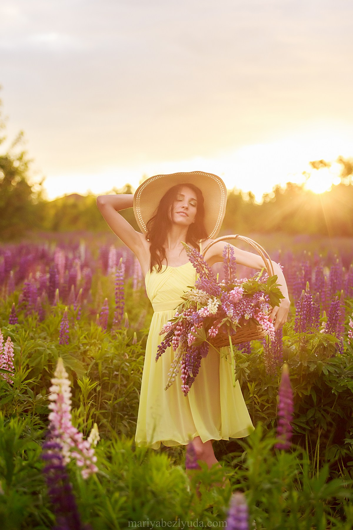 Фотосессия в люпинах. Семейный и детский фотограф в Москве Мария Быкова