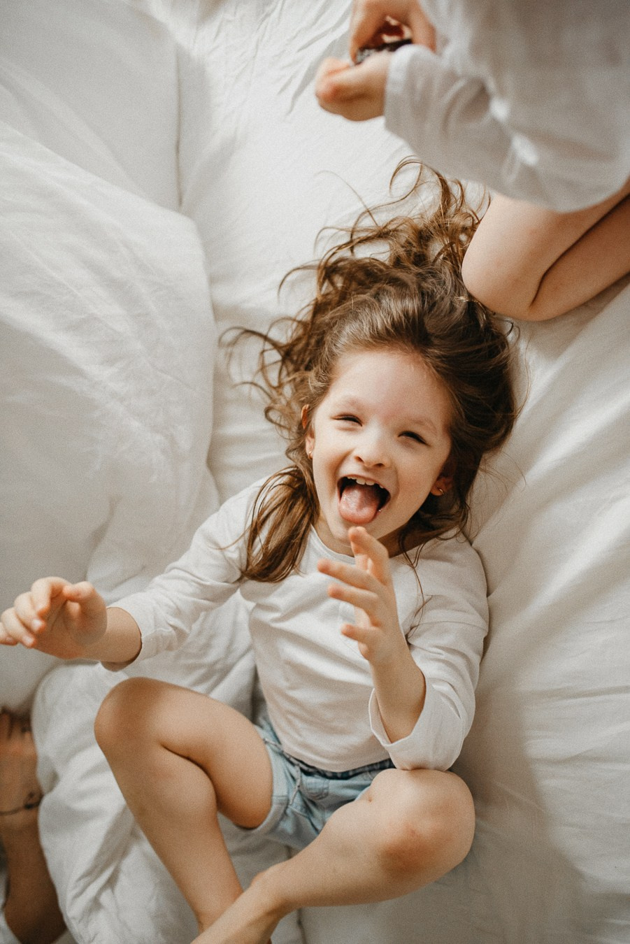 Костя, Яна, Кристина, Леон | дома