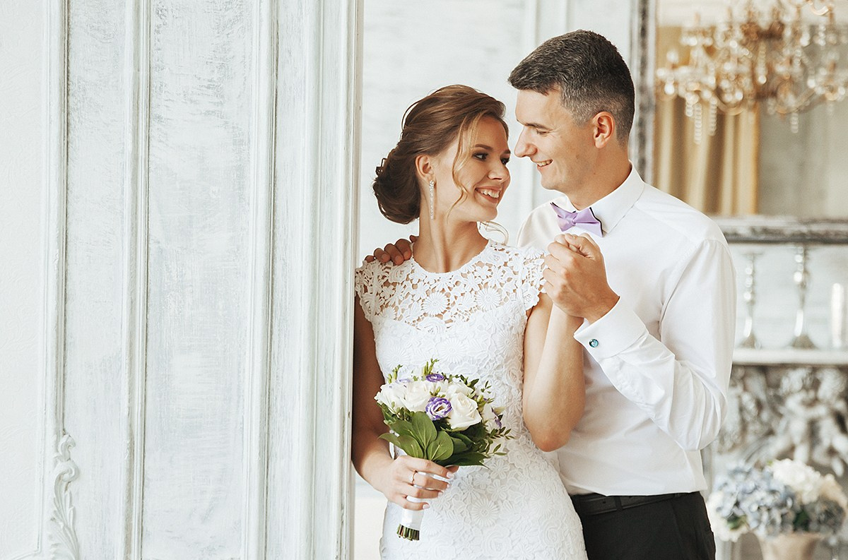 свадебный торт заказать, свадебный букет купить, костюм для жениха на свадьбу, свадебный салон спб, бутоньерка на свадьбу, где провести свадьбу в спб