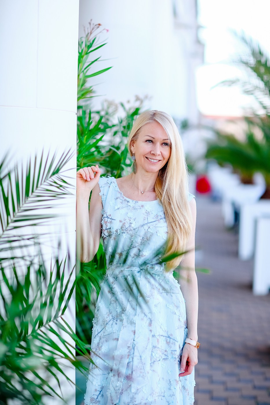 Женский портрет на природе в Сочи. Профессиональный фотограф в Сочи Виктория Джой. Обучение